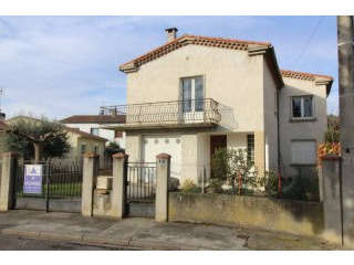 Traditional 4 Bedroom Villa With..