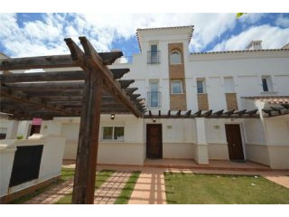 2 bedroom town house for sale