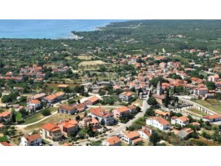 Poljoprivredno zemljište u Peroju