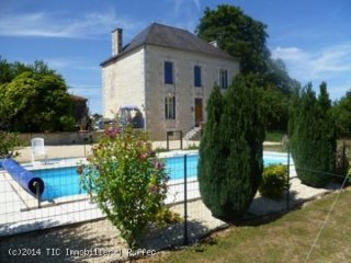 Beautiful Maison de Maitre With Heated..