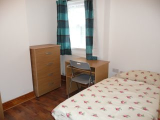 Single room, Zone 3, Leyton