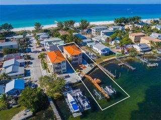 5 bedroom House For Sale: 110 7th St S..