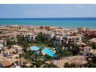 This traditional apartment is located in bustling..