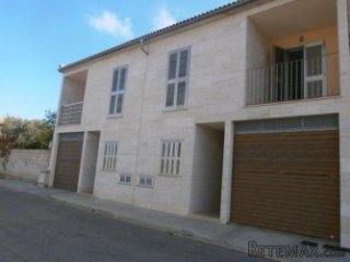 Newly built town house on the outskirts of Muro village..