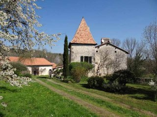 Stone Property In The Dordogne : 4-Bed..