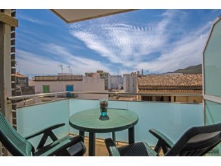 Second floor apartment (with lift) in the center of Puerto..