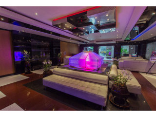 Jacuzzi Studio @ Bangla Suites Patong..
