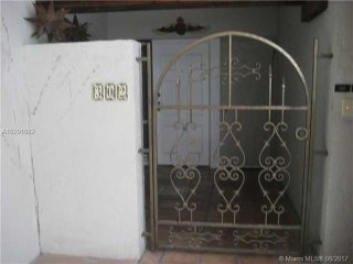 2 bedroom Flat For Sale: 181 CRANDON BL..