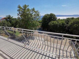 Novi Vinodolski,okolica,dvojna kuća,281 m2,90 m od mora!