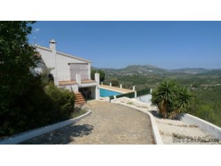 Well located finca within a short distance from the..