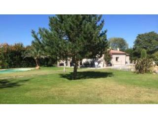 Single Storey Villa With 190 M² Of..
