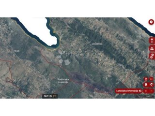 Uredna građevinska parcela u Vrsima