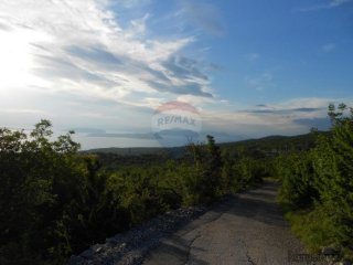 Ivanča (Starigrad kod Senja), građevinsko zemljište 3140 m2