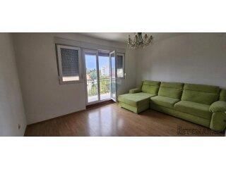 Istra, Pula, Dvosoban stan sa 196 m2 vrta