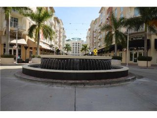 3 bedroom Flat For Sale: 7275 SW 90th..