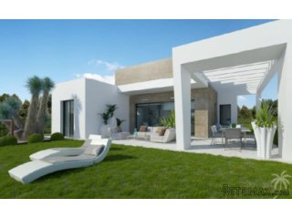 In the center of the Vega Baja, close to a very well-known..