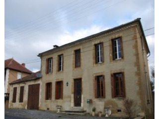Classic town house, large garden, in an..