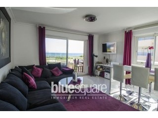 TOP FLOOR APARTMENT IN JUAN LES PINS