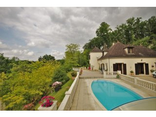 4/5 bedroom Perigourdine Style House..