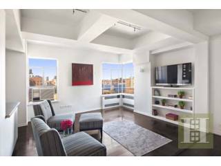 3 bedroom Apartment For Sale: 565 WEST..
