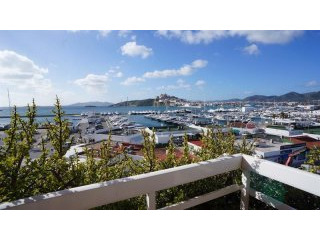 2 bedroom Apartment For Sale: Marina..