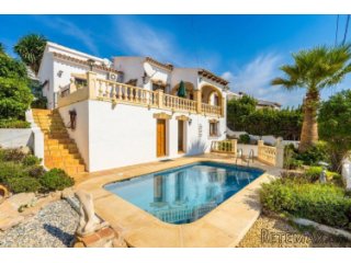 An exceptional modern detached villa, completely renovated..
