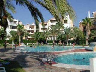 2 Bedroom 1 Bathroom Apartment In..