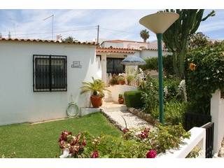 3 Bedroom Bungalow with lovely roof..