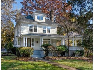 3 bedroom House For Sale: 2 HIGHLAND..