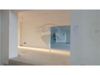 Show Room - For Rent - Agios..