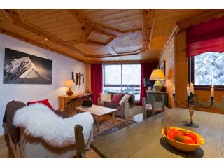 Luxury 2 bedroom ski in and out..