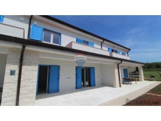 Istra, Umag - Kuća u novogradnji 500 metara do mora