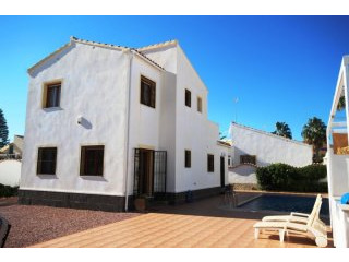 4 Bedrooms - Villa - Alicante - For Sale