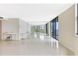 2 bedroom Residence For Sale: Singer..
