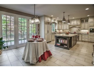 5 bedroom Detached House For Sale: 65..