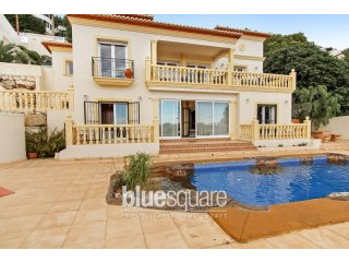 Modern Villa with amazing sea views in..