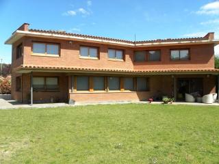 4 bedroom Detached House For Sale:..