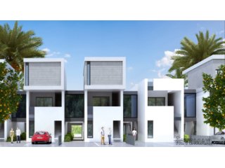 At only 500 meters from the sandy beach of Torre de la..