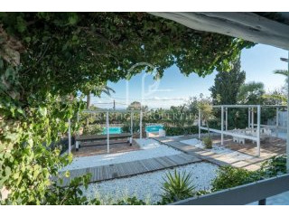 Finca with pool and restaurant licence..