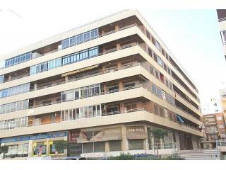 * 3 BED APARTMENT NEXT TO BEACH