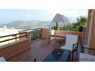 Precious apartment on the second floor of a luxury complex..