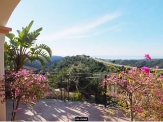 Villa for sale in Benahavis, Malaga..