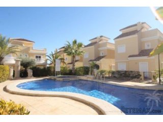 This well maintained terraced house is a great opportunity..