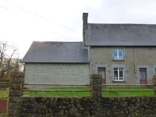 Maison De Bourg 3 Pieces A Renover