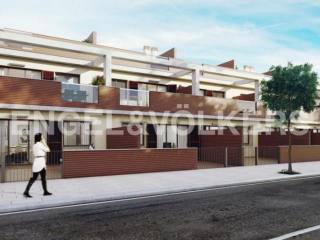 Modern complex at 2 km from the beach