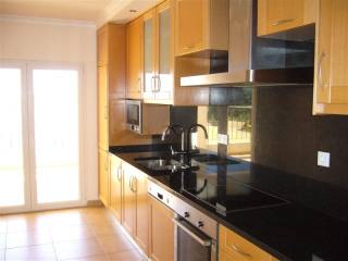 NEW 2 BED APARTMENT.