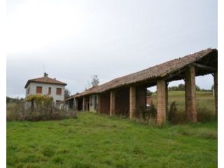 Farm With Outbuildings And 2 Hectares..