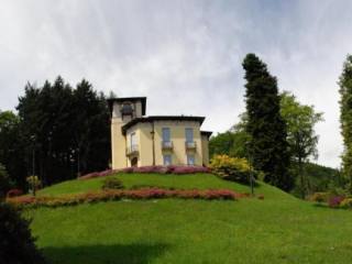 5 bedroom Villa For Sale: Stresa, IT