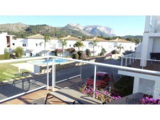 Delightful first floor corner apartment in a tranquil..