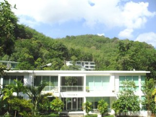 Classy 1-Bedroom Apartment, Kamala -..